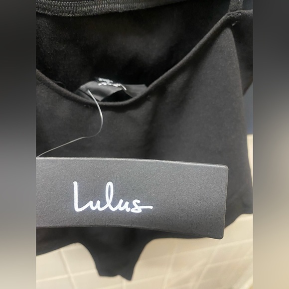 NEW Lulus Sleek Bodysuit - Picture 3 of 3